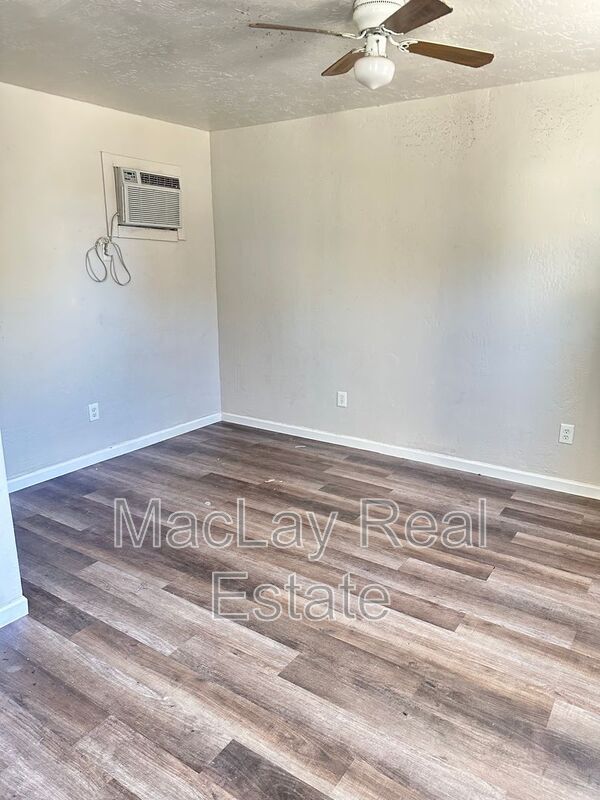 Building Photo - 2032 W Adams St