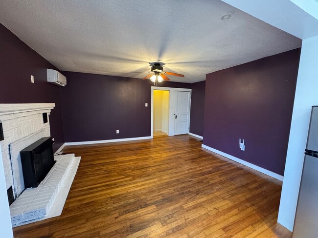 Building Photo - East AVL - Studio Apartment, Large Deck, W...