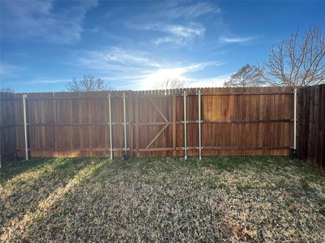 Building Photo - 560 Hutchinson Ln