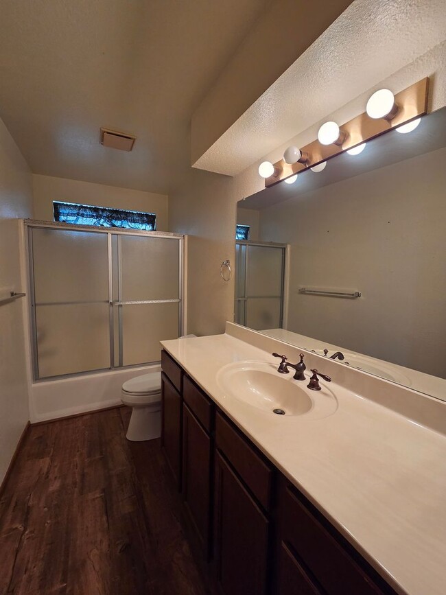 Building Photo - One of Kind 3 bed/2.5 bath home with 3 car attached garage located in BHC.