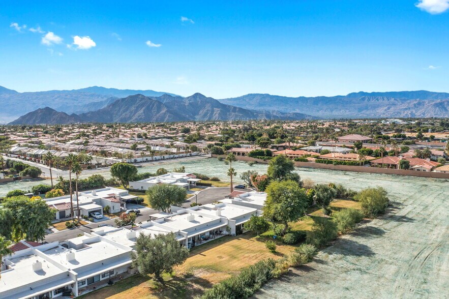 Building Photo - 78990 Bayside Ct