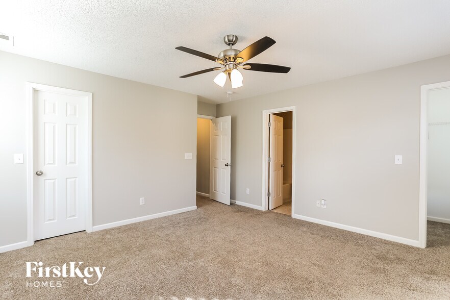 Building Photo - 11013 Feather Grass Ln