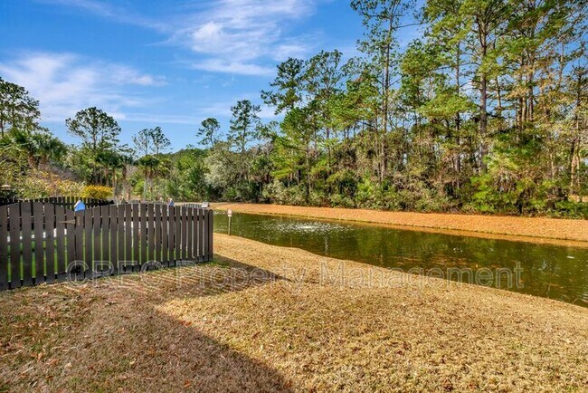 Building Photo - 147 Palm Cove Way