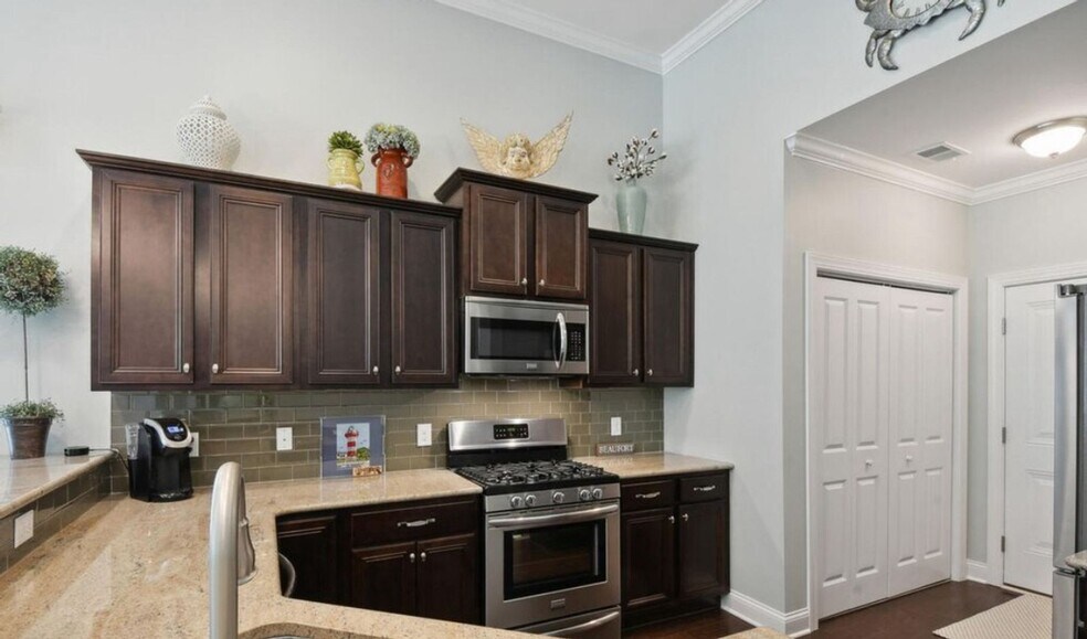 Building Photo - 256 Wooden Wheel Ln