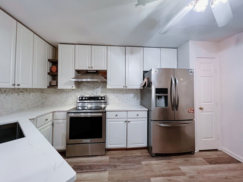 Building Photo - 5354 Regal Ct
