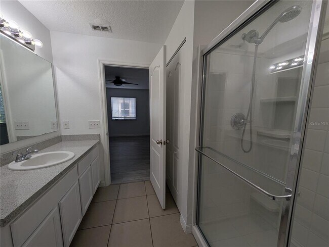 Building Photo - 2203 Chatham Pl Dr