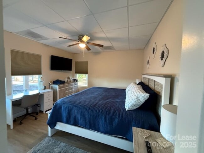 Building Photo - 4897 Kiser Island Rd