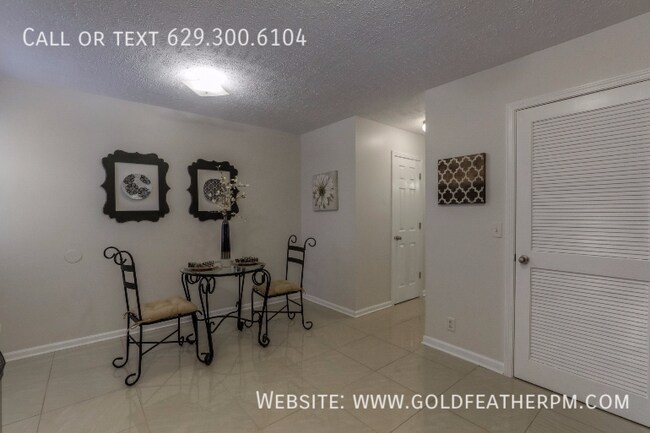 Building Photo - 1363 Benley St