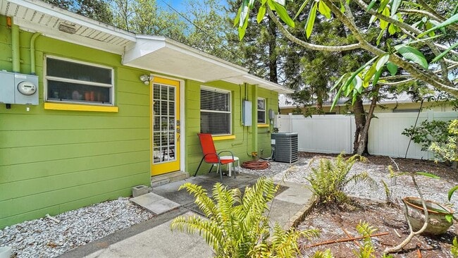 Building Photo - 263 22nd St N