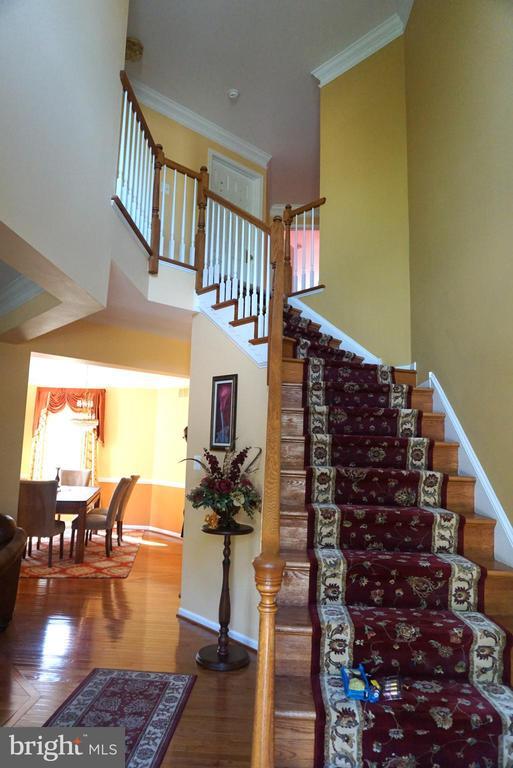 Building Photo - 331 Quail Dr N