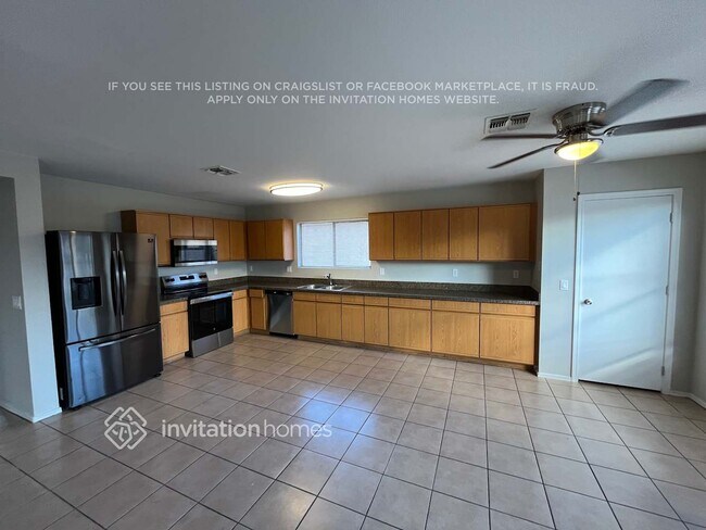 Building Photo - 11545 W Larkspur Rd