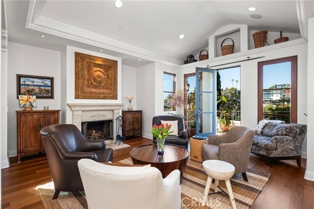 Building Photo - 926 Duncan Ave