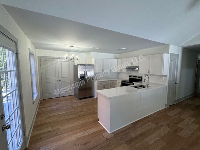 Building Photo - 3BR/3BA For Rent