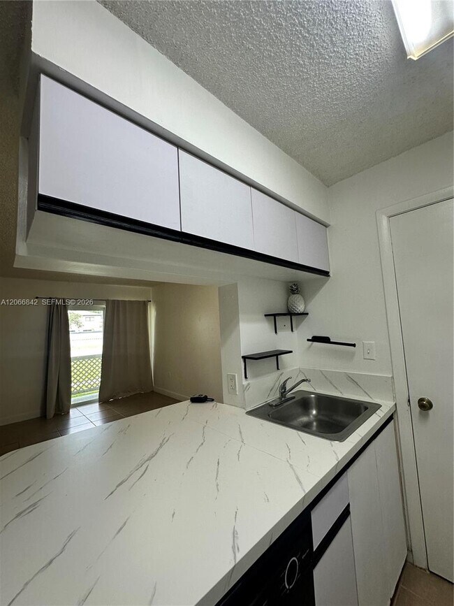 Building Photo - 17515 NW 67th Ct