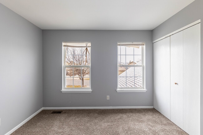 Building Photo - 438 Rachel Cir