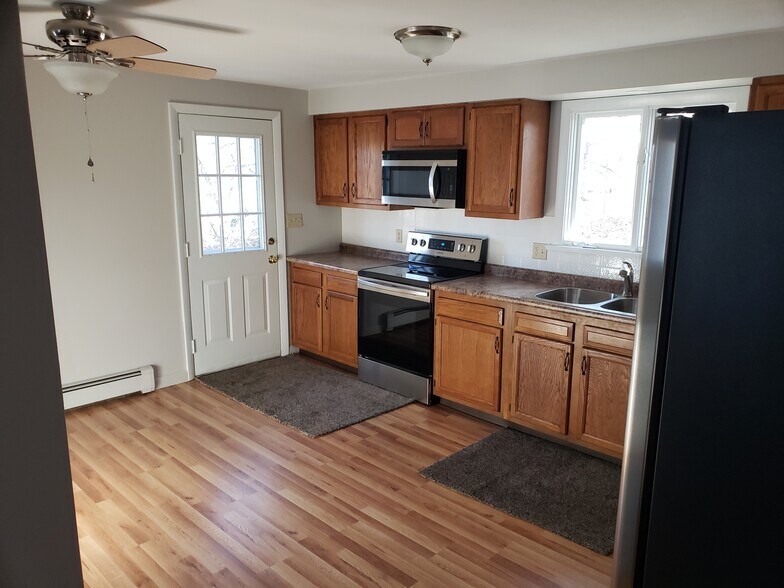 Building Photo - 507 Hancock St