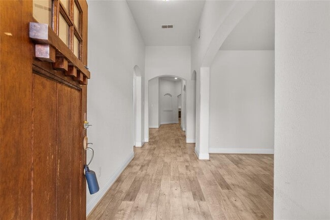 Building Photo - 3622 Pasteur Ln