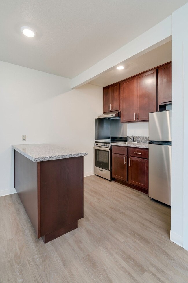 Building Photo - 13000 Main St