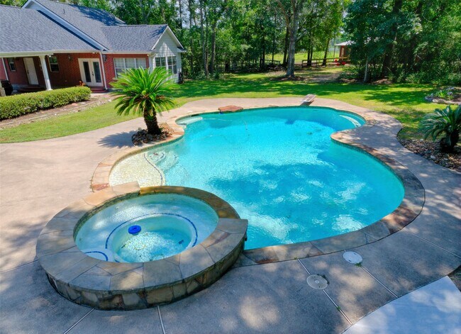 Building Photo - 11492 Majestic Dr