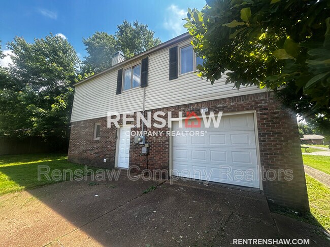 Building Photo - 10 Dawn Pl