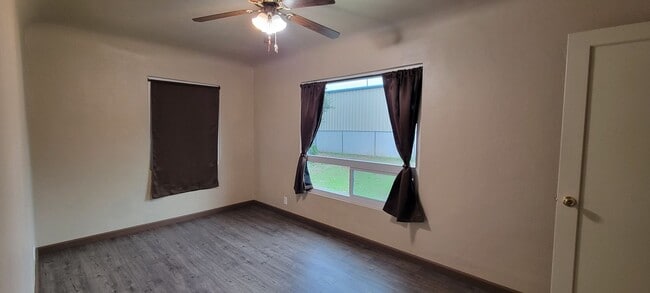 Building Photo - Anderson Home With Lots Of Character!  2 Bedroom 1 Bath With Carport and Shop