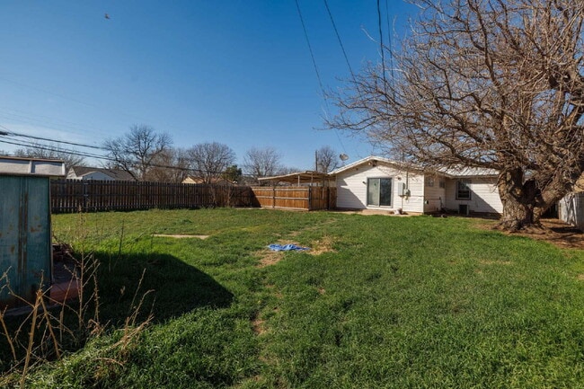 Building Photo - Short Term Lease