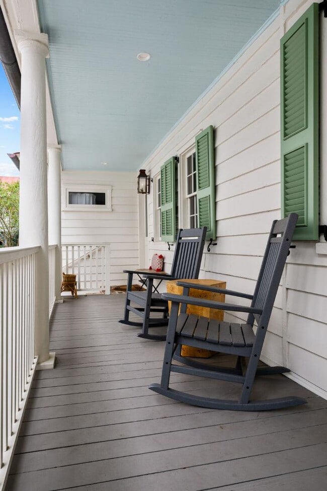 Building Photo - 56 Bull St