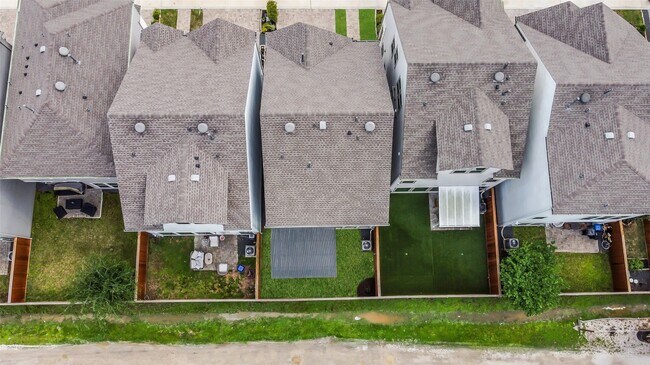 Building Photo - 10964 Swang Link Dr