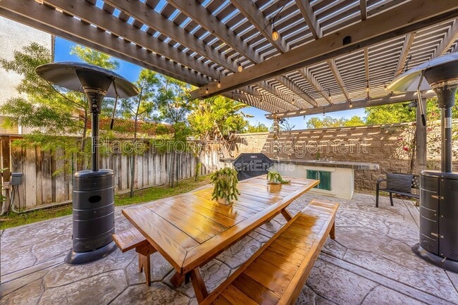 Building Photo - 1687 Picket Fence Dr