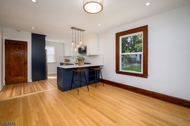 Building Photo - 160 Clairmont Terrace