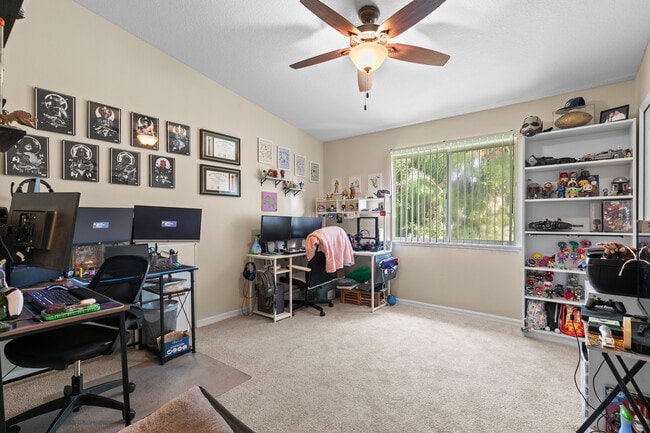 Building Photo - 337 Wilton Cir