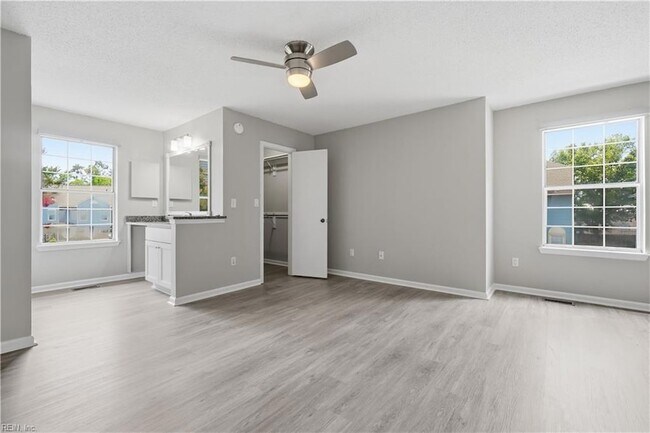 Building Photo - 317 Ferdinand Cir