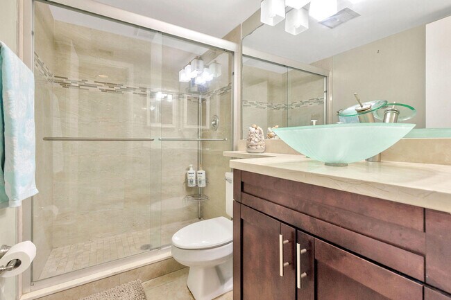 Building Photo - 6662 Boca Del Mar Dr