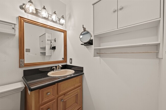 Building Photo - 2510 Old Fort Rd