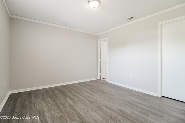 Building Photo - 6054 Cardiff Ave