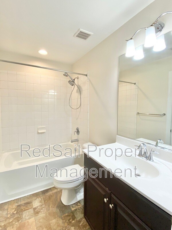 Building Photo - 116 Peyton Randolph Dr