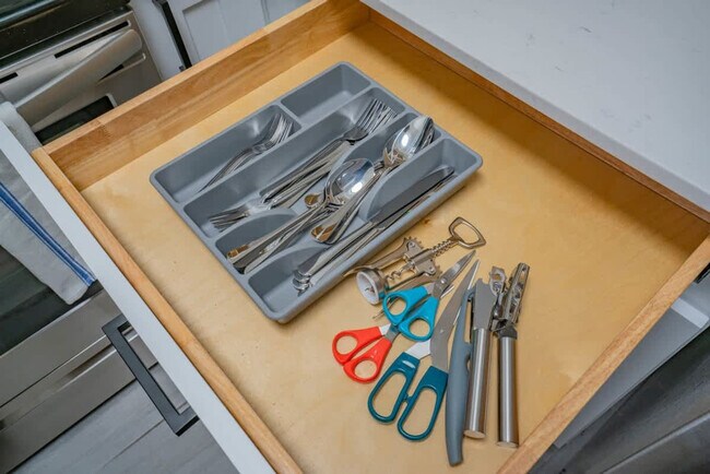 Building Photo - 8550 E McDowell Rd