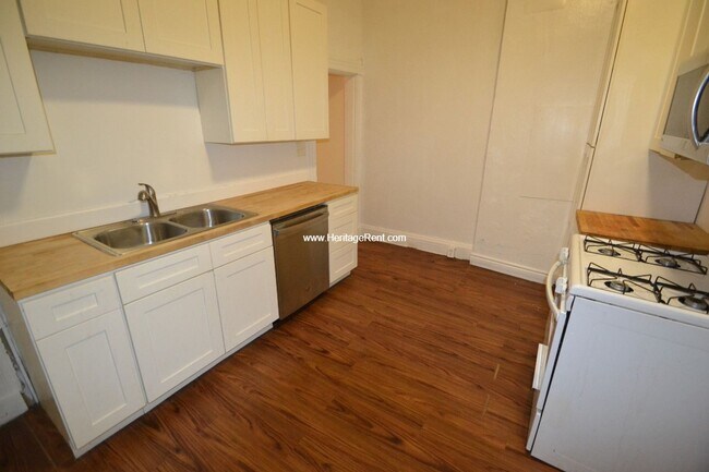 Building Photo - 1042 Marshall Ave