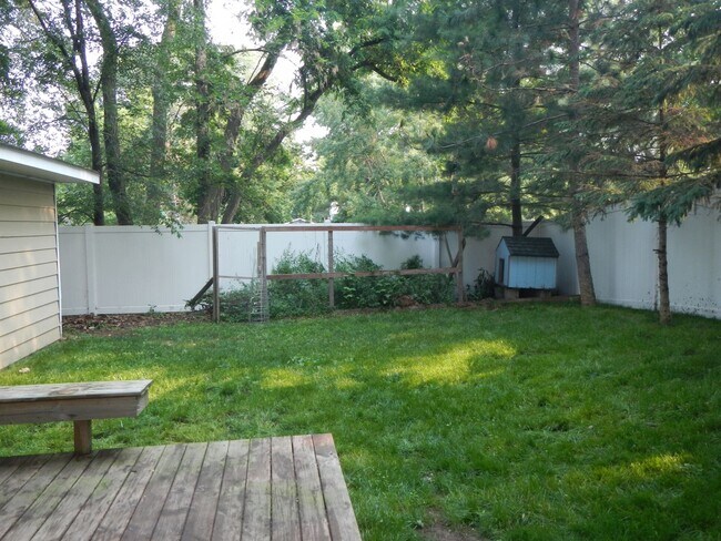 Building Photo - Charming 3-Bedroom Home Near Downtown Stillwater!