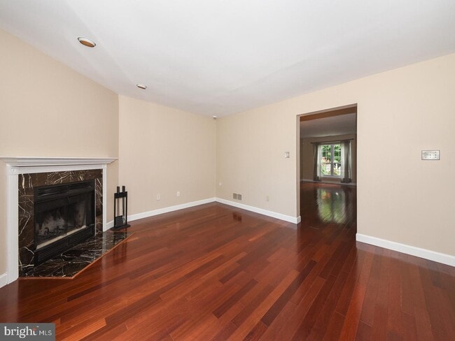 Building Photo - 252 Copper Beech Dr
