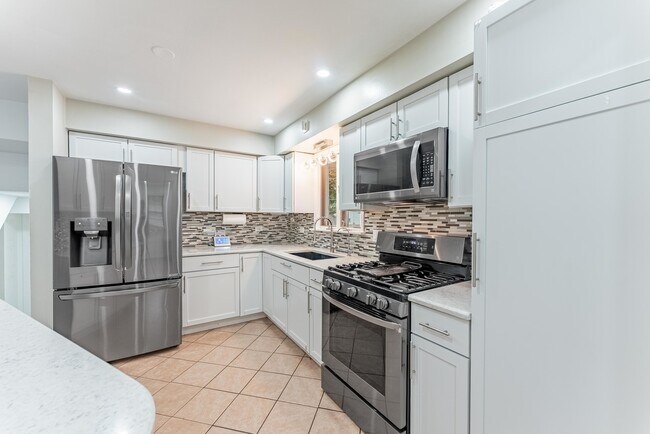Building Photo - 22819 Davy Ct