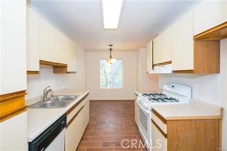 Building Photo - 700 W La Veta Ave