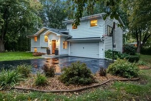 Building Photo - 4885 Hanson Rd