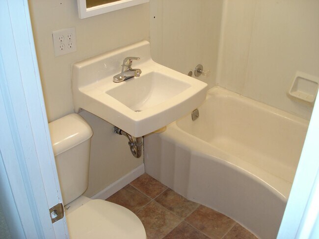 Building Photo - Three Bedroom One Bath Home Available May 10th