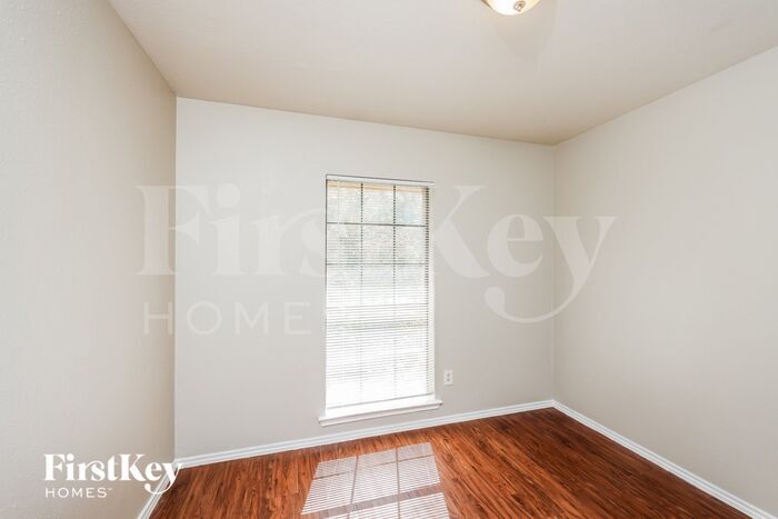 Building Photo - 7901 Tulane Dr