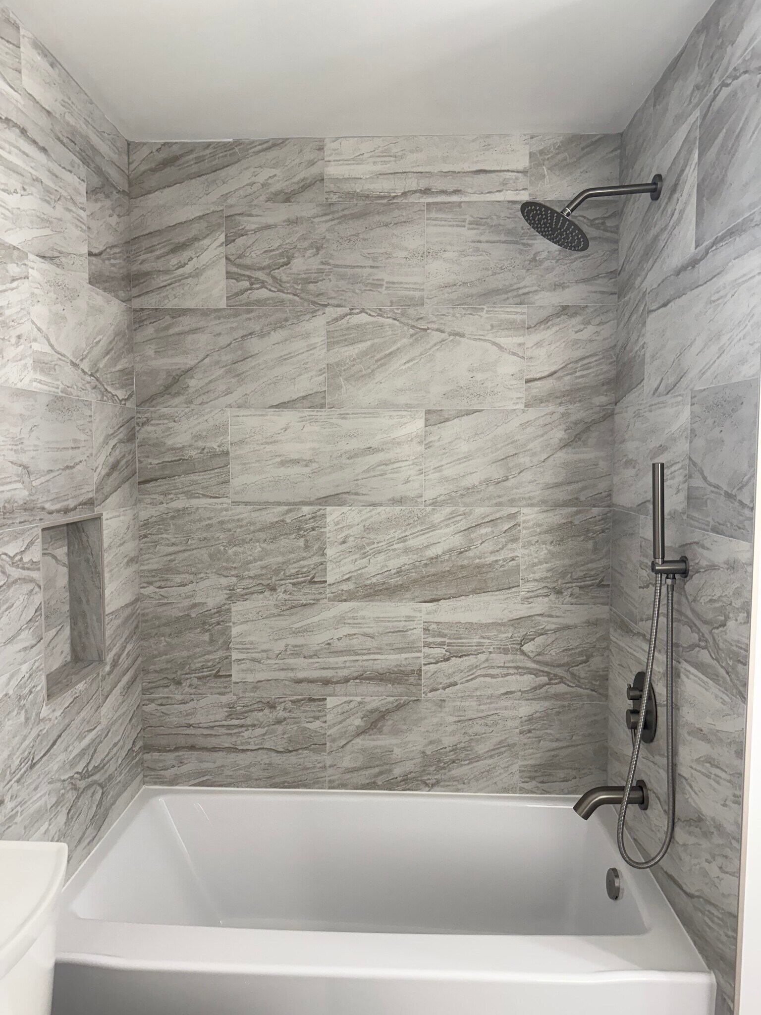 Building Photo - 921 Mesa Dr