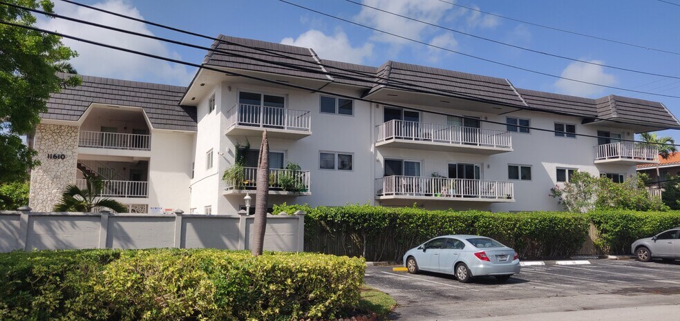 Building Photo - 11610 N Bayshore Dr