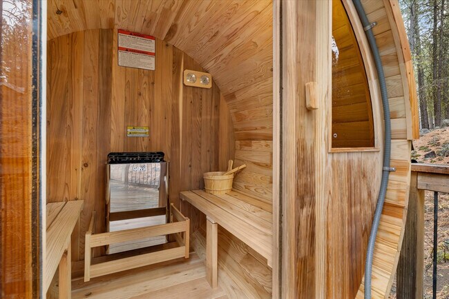 Building Photo - 70335 Sword Fern