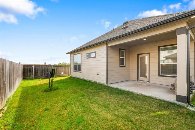 Building Photo - 6300 Carriage Pines Dr