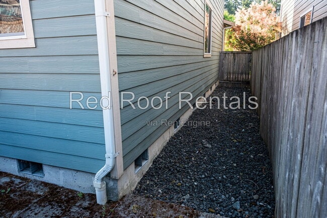 Building Photo - 1441 Farina Lp SE